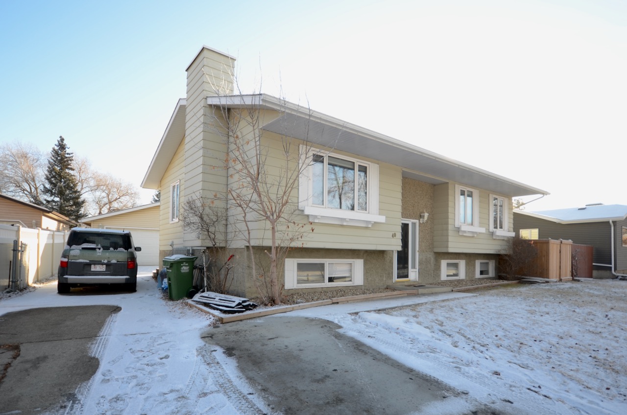For Sale - 40 Attwood DR in St. Albert