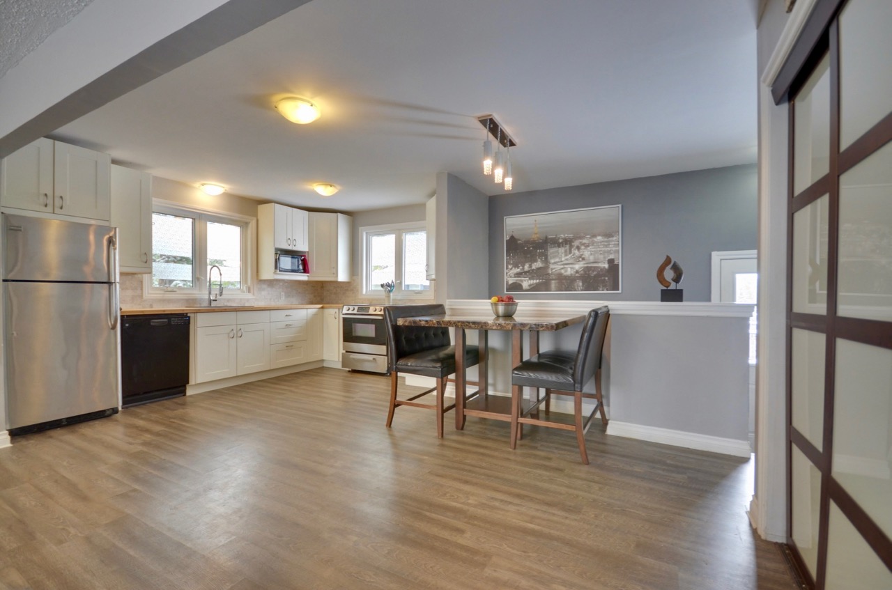 New property listed in Stony Plain