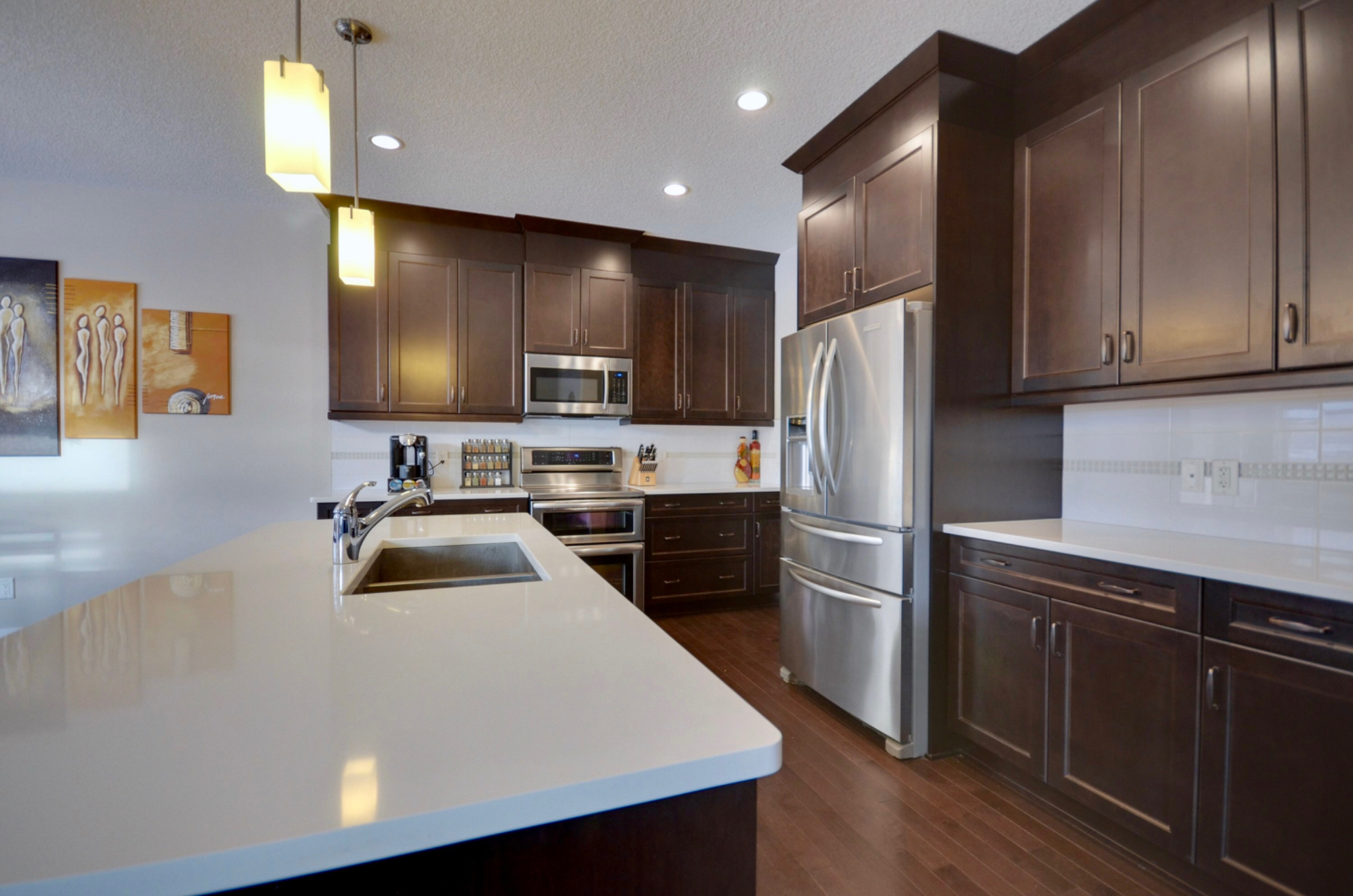New property listed in Stony Plain