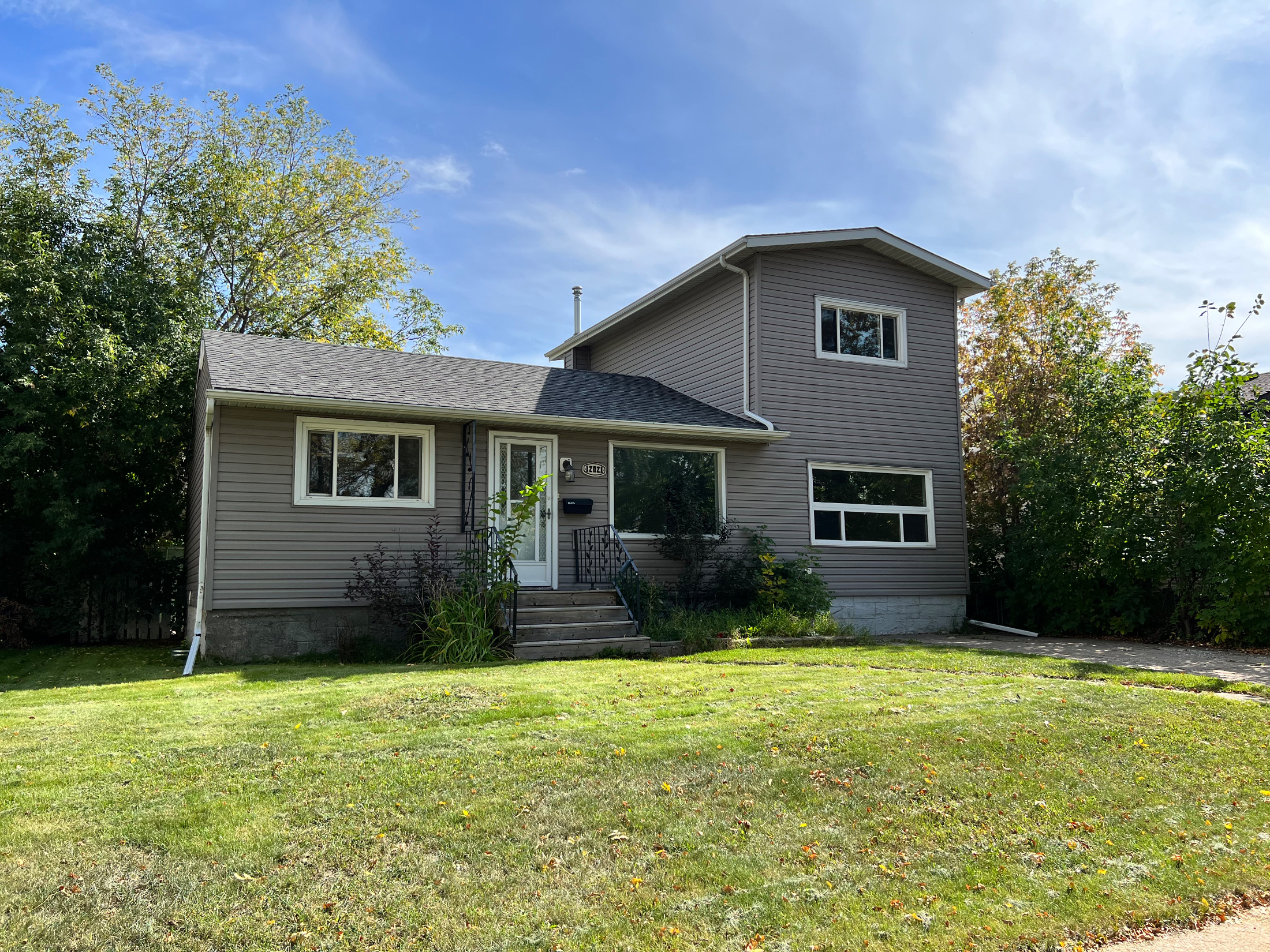 For Sale - 12021 44 ST in Edmonton
